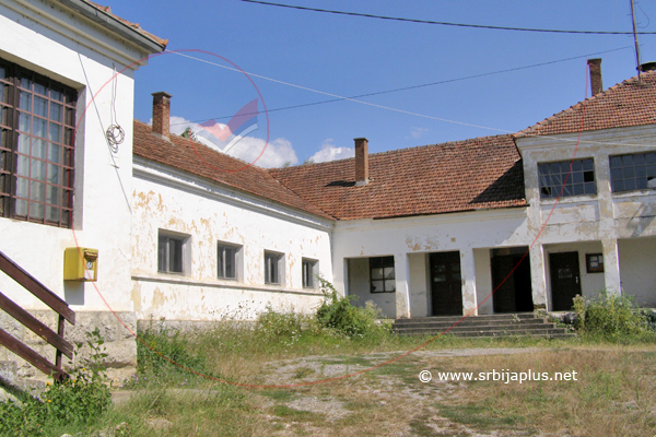 Žukovac, centar sela
