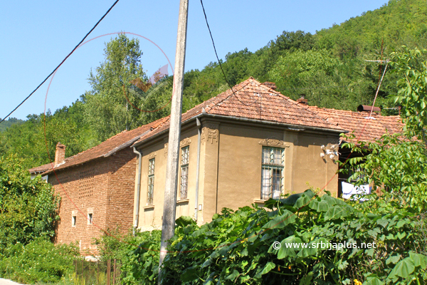 Žukovac, lepa stara seoska kuća