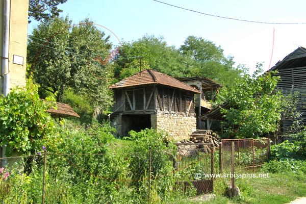 Žukovac, seosko domaćinstvo