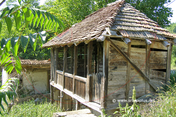 Žukovac, koš i ambar