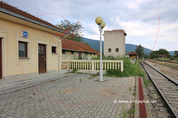 Železnička stanica Bela Palanka