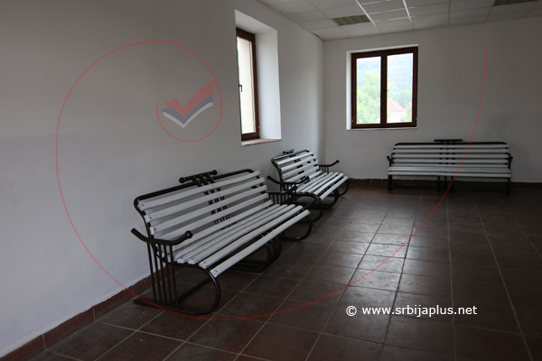 Čekaonica i blagajna na železničkoj stanici Bela Palanka