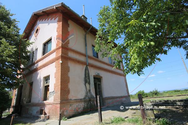 Zgrada železničke stanice Martinci