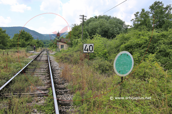 Pružna signalizacija na ulasku u stanicu Ostrovica