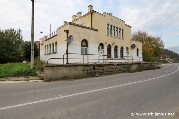 Železnička stanica Rakovica