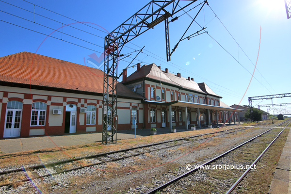 Panorama železničke stanice u Rumi