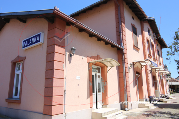 Stanična zgrada
