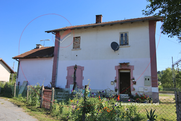 Stanična zgrada