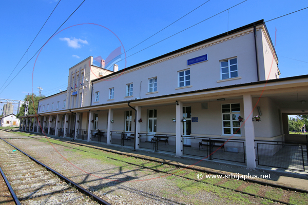 Zgrada železničke stanice Sremska Mitrovica