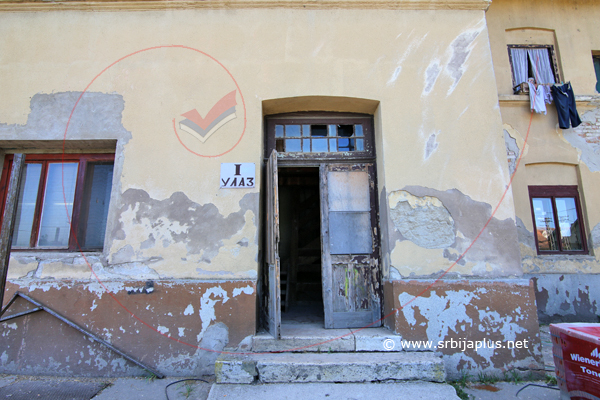 Ulaz I u železničku stanicu Stara Pazova u vreme rekonstrukcije pruge