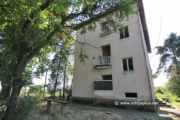 Zgrada železničke stanice Voganj