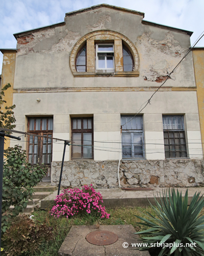 Stanična zgrada