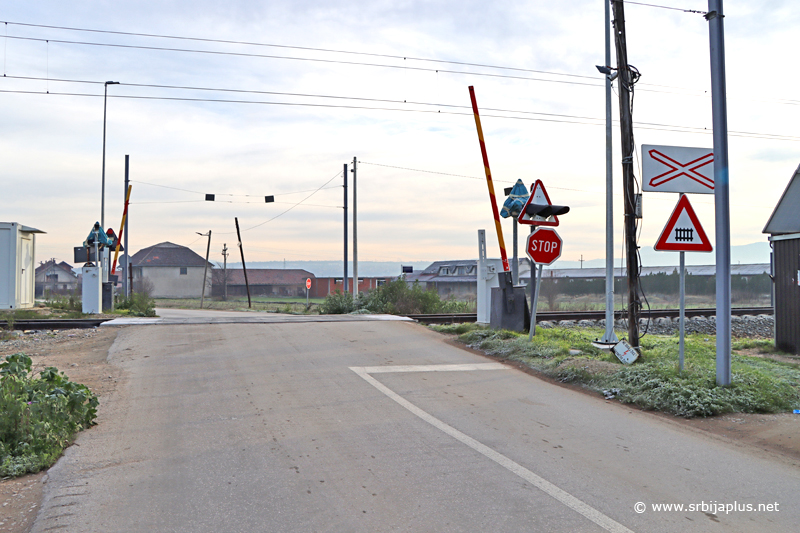 Pružni prelaz u blizini železničke stanice Belotinac