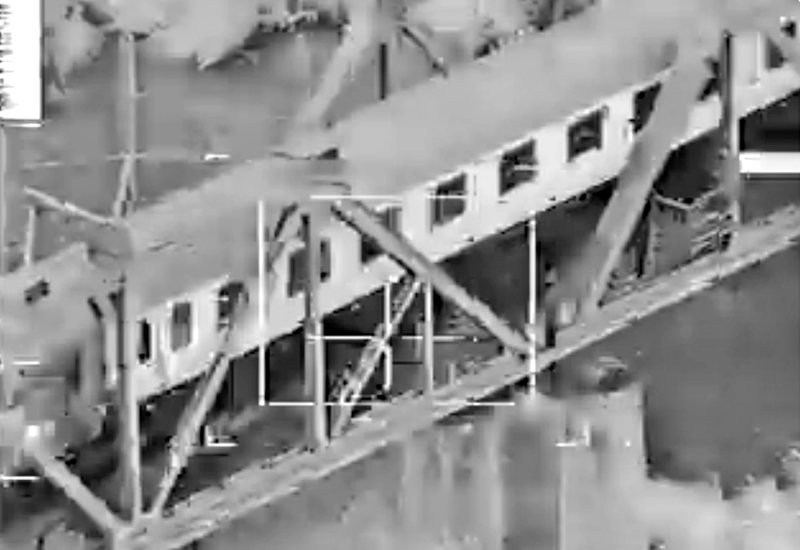 Granatiranje putničkog voza na Grdeličkom mostu