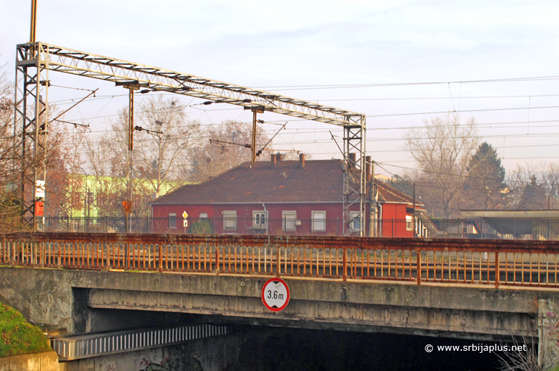 Podvožnjak ispod koloseka železničke stanice Leskovac