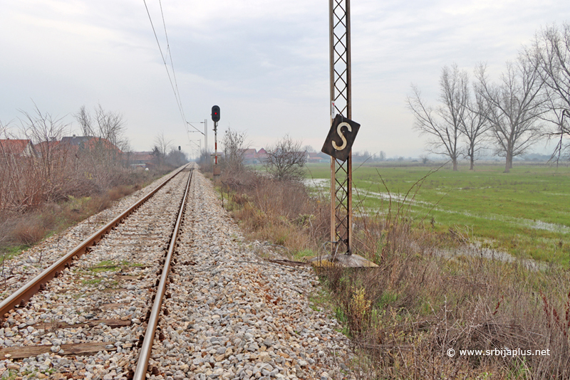 Železnička stanica Lipovica - kolosek prema stanici Brestovac
