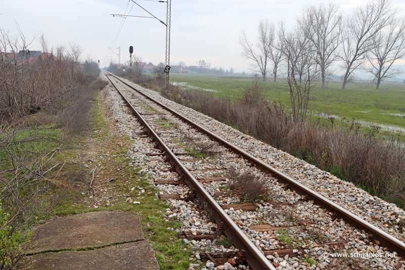 Železnička stanica Donje Međurovo - pruga evropskih vozova prema stanici Belotinac