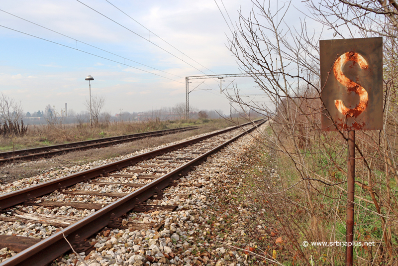 Železnička stanica Pečenjevce