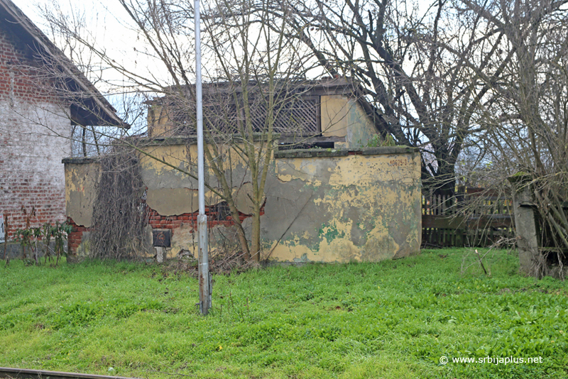 Železnička stanica Pečenjevce - stanični toaleti