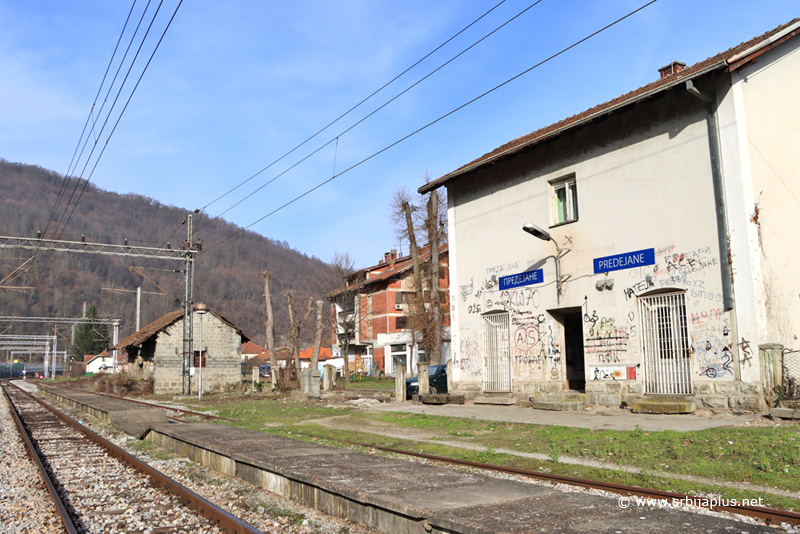 Železnička stanica Predejane