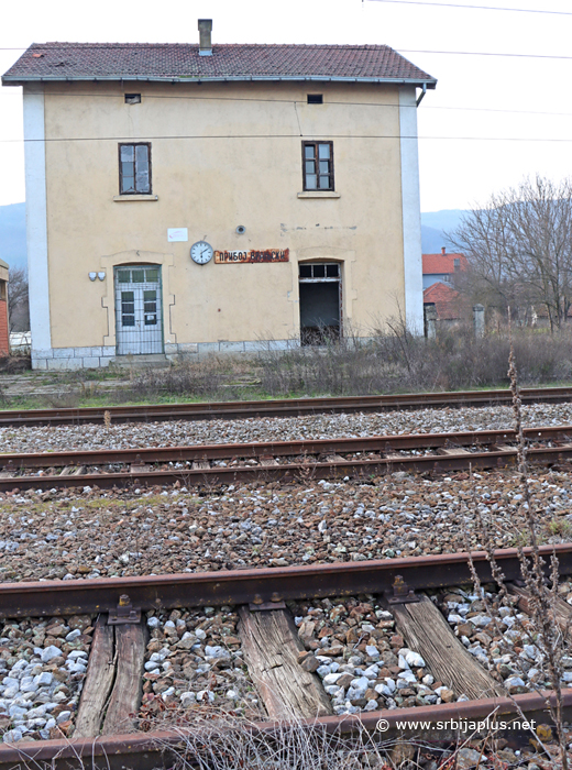 Železničko stajališta Priboj Vranjski - kolosek prema Lepeničkom Mostu