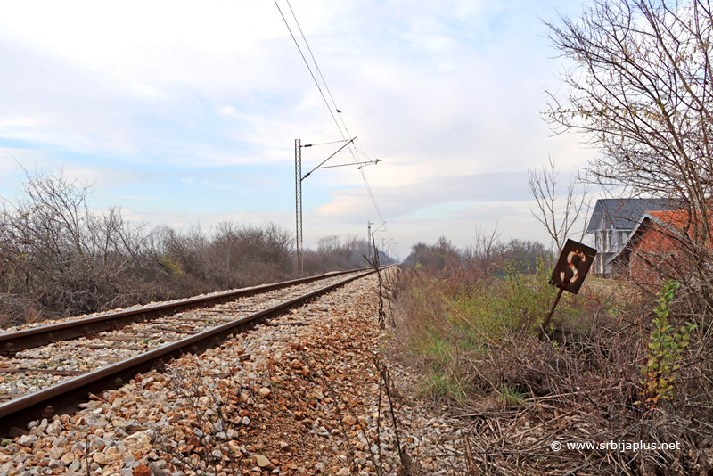 Železnička stanica Vinarci - kolosek prema Leskovcu