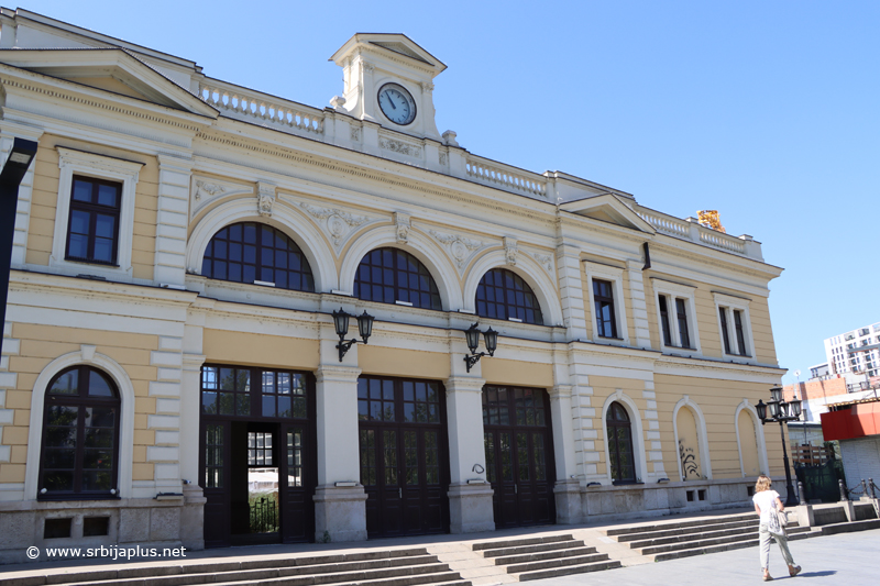 Obnovljena fasada železničke stanice Beograd