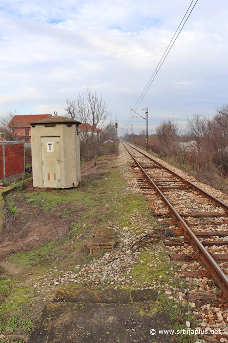 Železnička stanica Živkovo - kolosek prema stasnici Pečenjevci